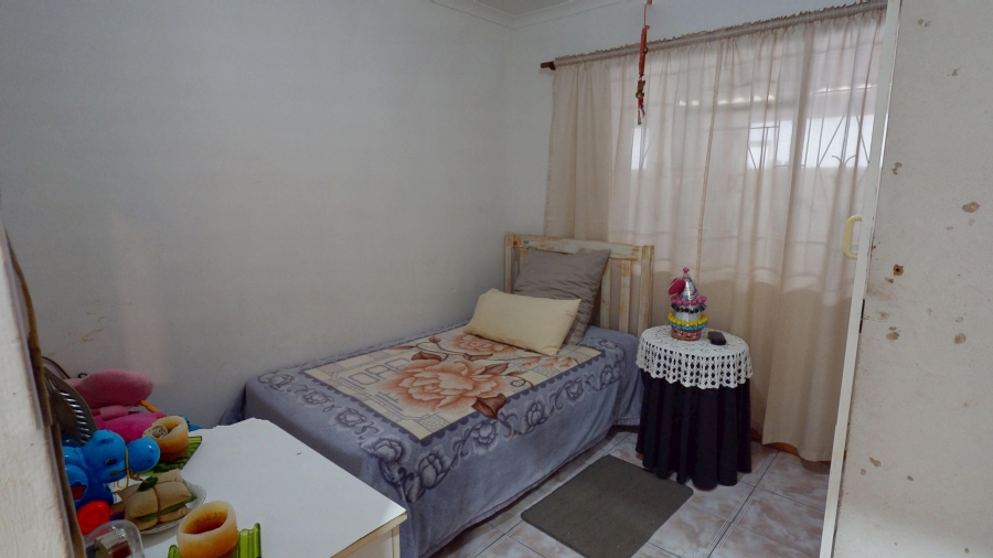 4 Bedroom Property for Sale in Gustrouw Western Cape